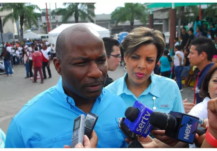 Melissa Murillo de Cumberbatch y su esposo Gerald Cumberbacht. Foto: En Segundos