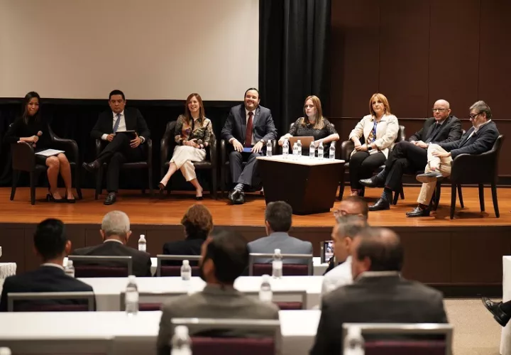 Misión empresarial panameña que está en Guadalajara, México.