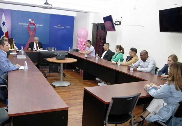 Los empresarios colombianos están interesados ​​en vender medicamentos en Panamá e instalar sus fábricas en nuestro territorio.