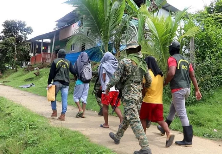 Los sospechosos fueron aprehendidos un mes después del ataque armado.