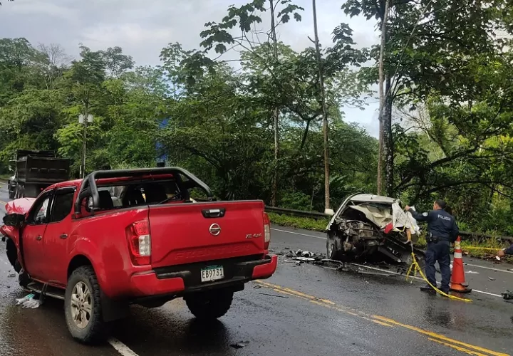 La colisión ocurrió de forma frontal.