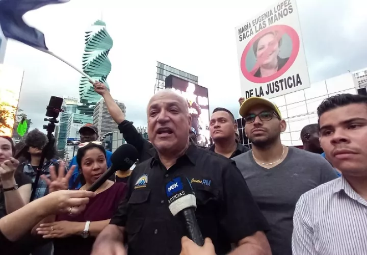 Los manifestantes le piden al gobierno enfocarse en los problemas del país. Foto: Víctor Arosemena