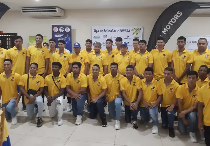 La Selección de béisbol de Herrera que participará en el Nacional de Béisbol Juvenil fue presentada ayer en conferencia de prensa.  Foto: Thays Domínguez