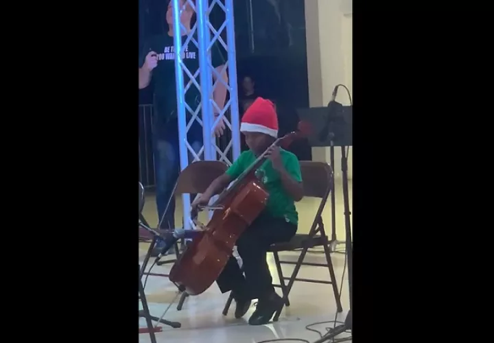 La festividad no se celebra en Panamá, por ello el encuentro de los jóvenes músicos ha sido un "éxito" al aglutinar unos 500 músicos pertenecientes a 20 orquestas.