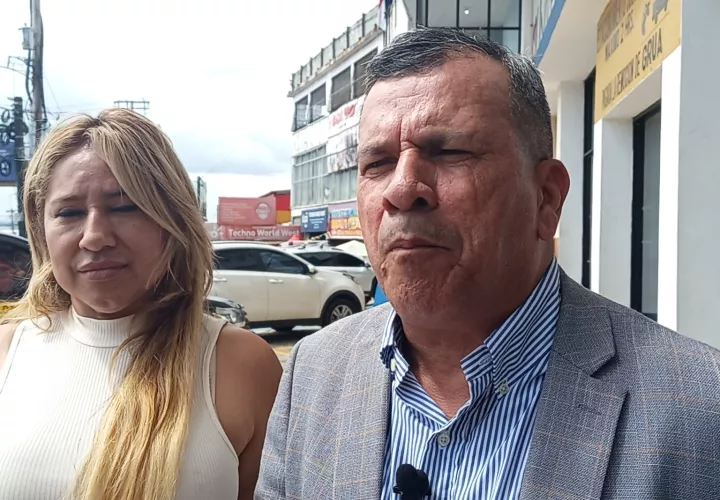 La HR. Núñez y su abogado Navarro.  (Foto: Eric Montegro)