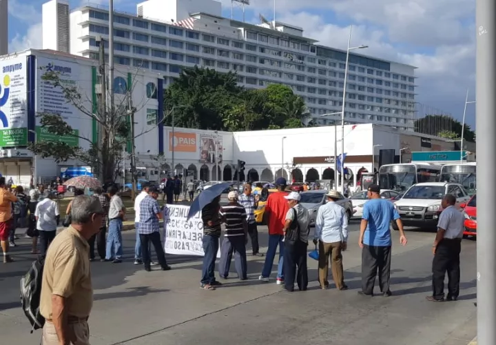 Jubilados  han solicitado aumento a pensiones y un bono extraordinario.