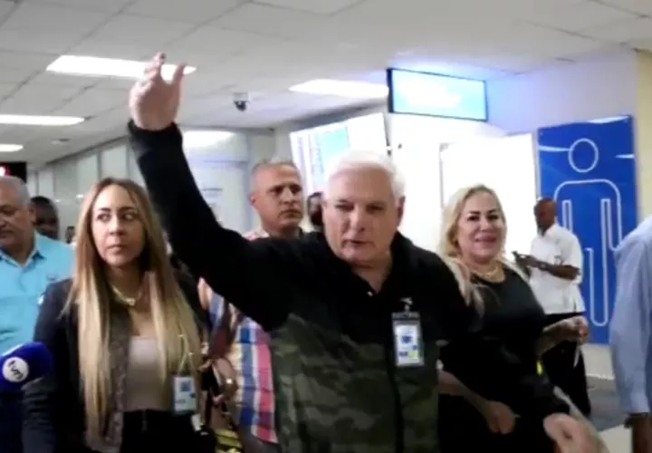 El exmandatario, Ricardo Martinelli, dijo que está feliz "por esta reunión familiar, después de esta persecución política".