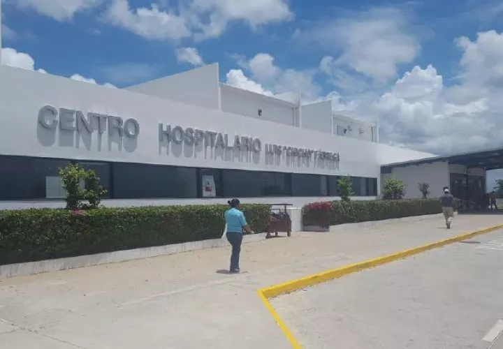 La víctima se mantiene recluida en el Hospital Regional Luis Chicho Fábrega, en Santiago, en condición delicada.