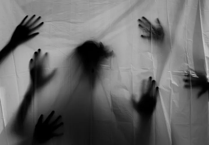 Las víctimas eran sus hijastro y su propia hija. Imagen ilustrativa - Pixabay