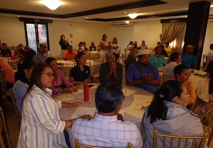 Unos 300 miembros del colectivo fueron capacitados sobre el tema de financiamiento y donaciones.