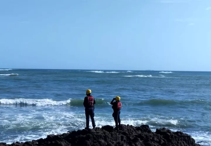 Se coordinó con moradores y pescadores del área para que en caso de divisar en los próximos días algún indicio sobre el desaparecido, den parte a las autoridades.