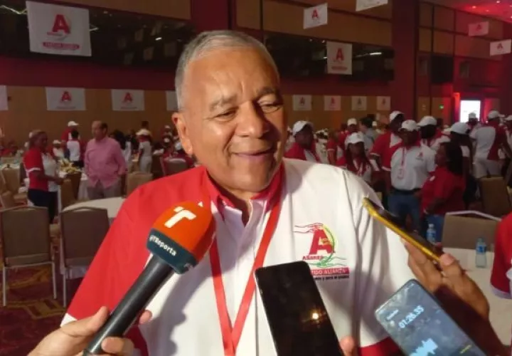 El exdiputado José Muñoz fue reelecto como presidente del Partido Alianza.