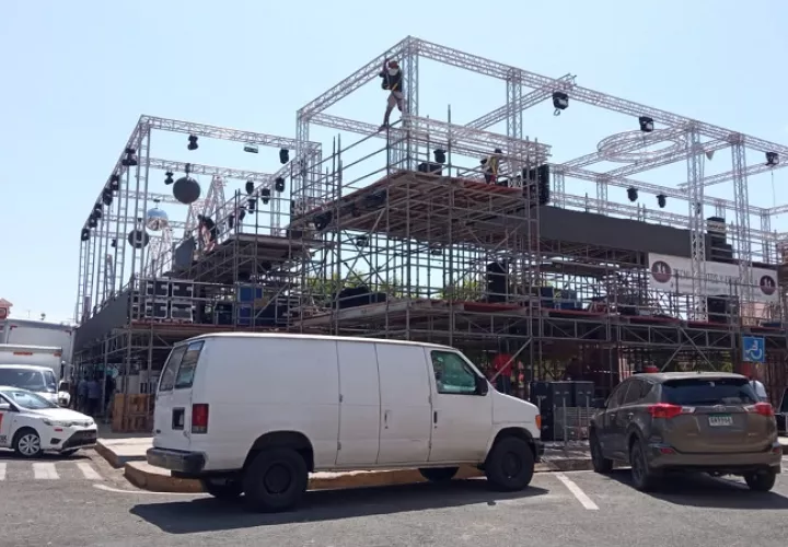 En Los Santos  se adelanta la inspección de las tarimas en los diferentes puntos del Carnaval.