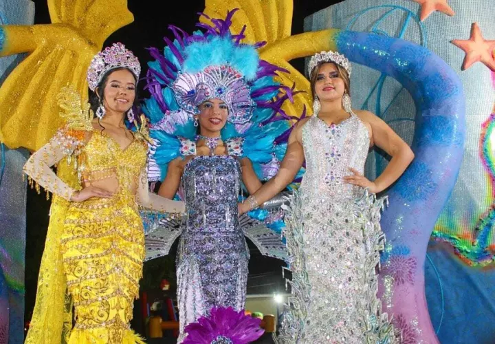 Coronación de la reina en Las Lajas.