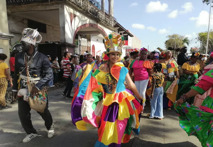 La belleza de la mujer colonense.