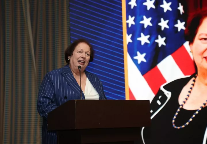 Embajadora de Estados Unidos en Panamá, Mari Carmen Aponte.