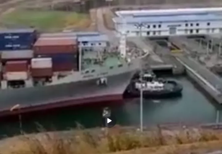 El hecho no ocasionó  heridos ni afectaciones en la programación del tránsito de buques por la vía acuática.