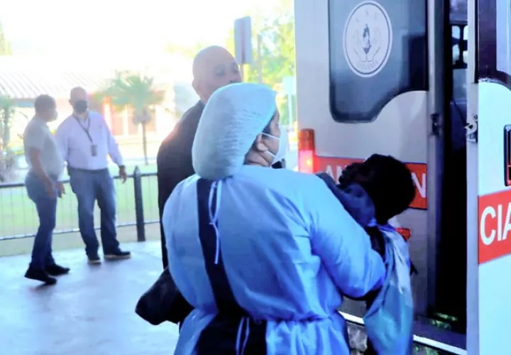 Los heridos fueron trasladados al cuarto de urgencias del Hopsital Rafael Hernández de David.