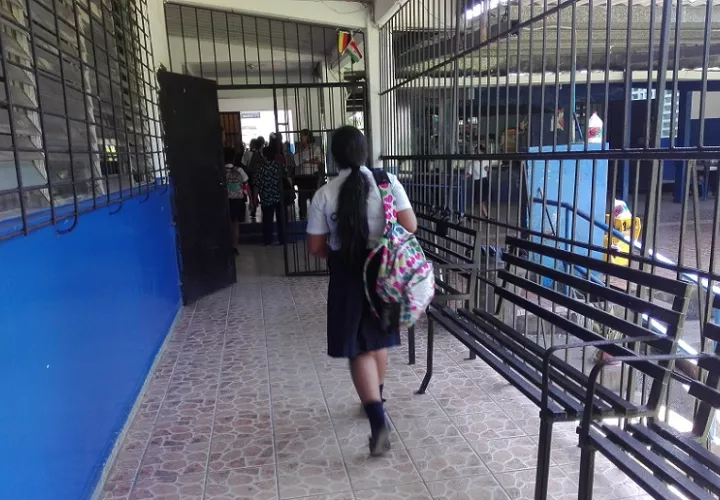 La demanda de cupos debido a la construcción de barriadas, también crece en el nivel de educación primaria.
