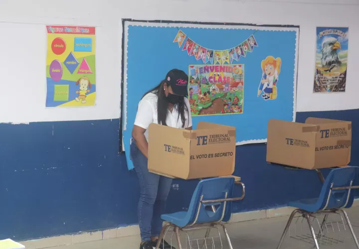 Nadine González, candidata de El Cambio es Ya. Foto: Víctor Santamaría.