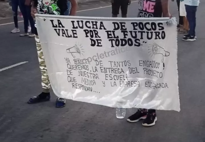 Cierre de la vía Interamericana.