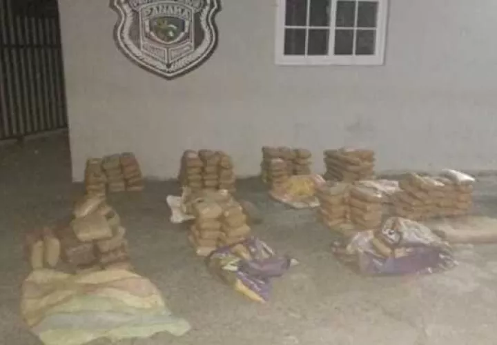 Los paquetes de droga decomisados.