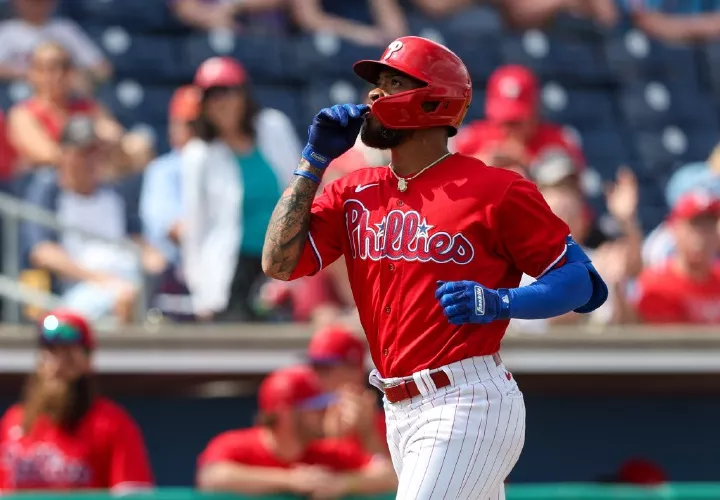 Edmundo Sosa, jugador panameño que milita en el equipo de los Filis de Filadelfia.