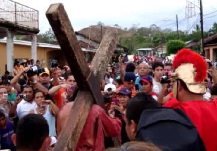 En este drama religioso participan actores del pueblo de Pesé.