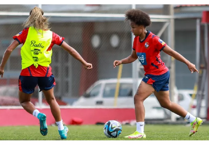 Práctica de la Selección Mayor Femenina de Fútbol de Panamá. Foto: Fepafut