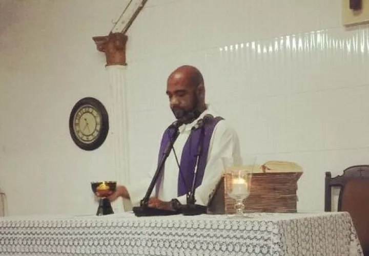 El sacerdote panameño, Donaciano Alarcón.