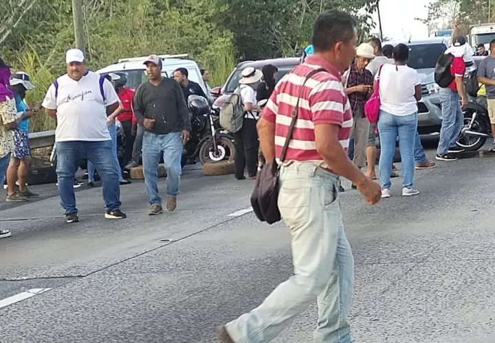La protesta fue por falta de agua.