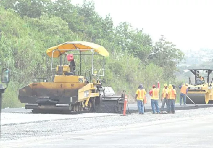 Con bombos y platillos, el presidente Laurentino Cortizo anunció la inversión Inversión de $15,229,569 en el diseño y construcción para carretera en comarca Ngäbe-Buglé