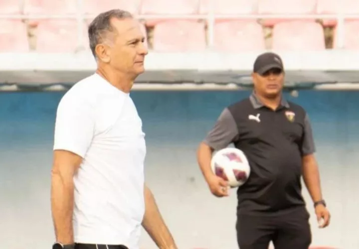 Saúl Maldonado (izq.) renunció a la dirección del Plaza Amador. Foto: Plaza Amador