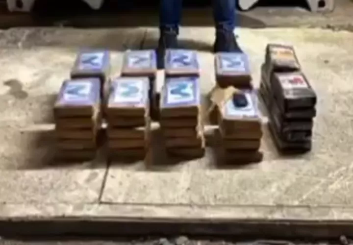 Los paquetes de droga decomisados.