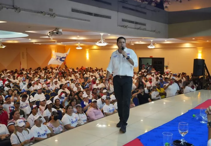 José Gabriel 'Gaby', Carrizo, hizo un reconocimiento al personal de salud, aseo, seguridad y a los miles de PRDs, que a pesar del gran riesgo, estuvieron en primera fila y cumplieron con la misión".