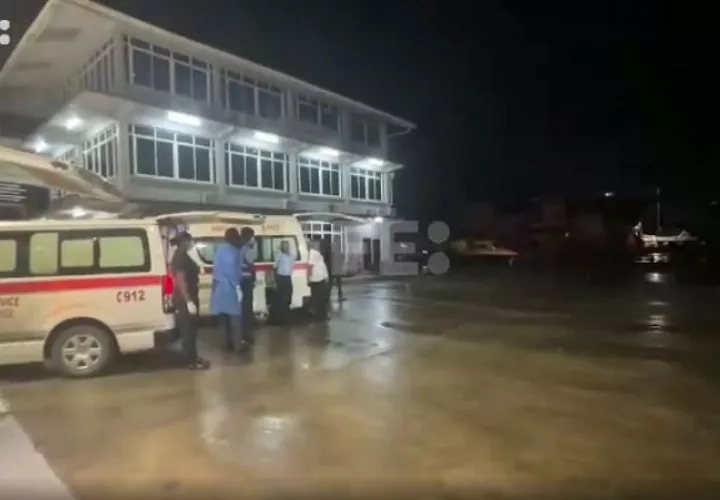 Las investigaciones revelaron que "una estudiante es sospechosa de haber provocado el devastador incendio". Captura de video: EFE