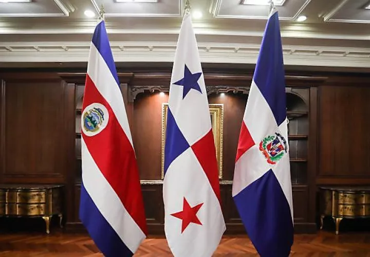 os Gobiernos de Costa Rica, Panamá y República Dominicana, son los fundadores de la Alianza para el Desarrollo en Democracia.