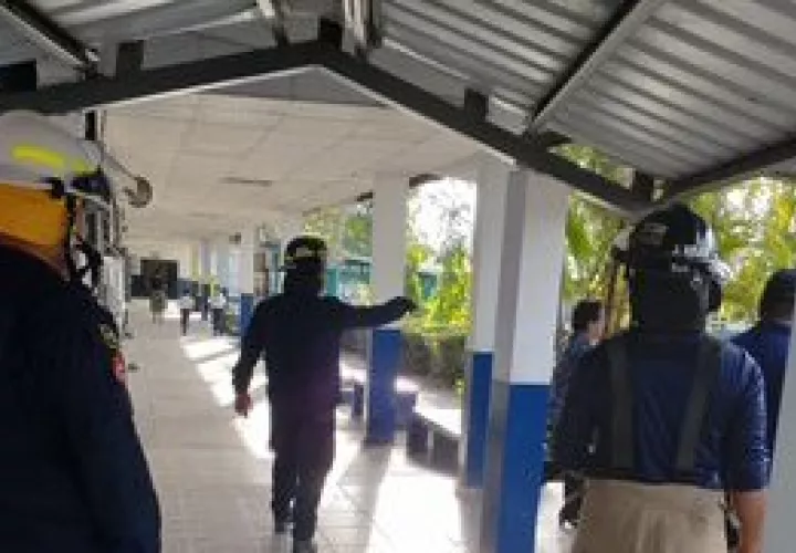 Inspeccionan varias escuelas.