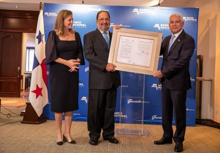 Este anunció se realizó este miércoles, luego de que el ministro de la Presidencia, José Simpson, entregó a Javier Carrizo Esquivel, gerente de BNP entidad, el Decreto No.8 del 19 de mayo de 2023, que lo oficializa.