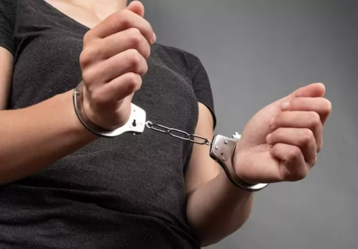 La mujer afirma que el agente policial le sobó los senos.  (Foto:Iustrativa)