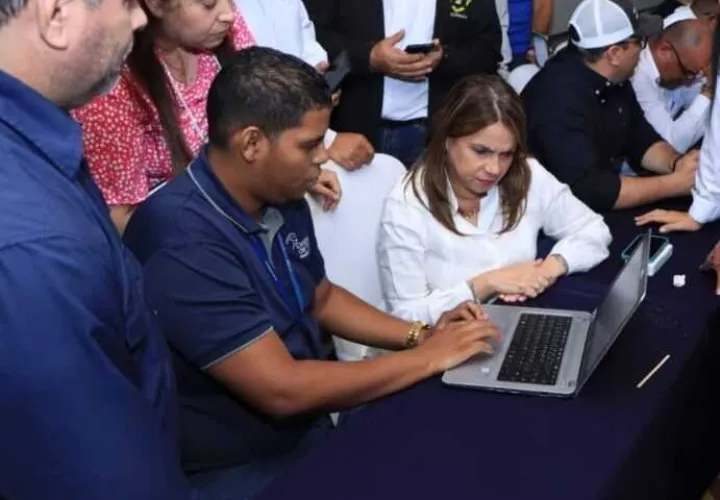 Reunión entre el Meduca y gremios magisteriales.