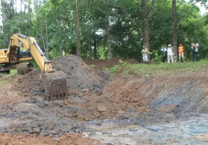 Los pequeños productores con poco ganado son los más perjudicados en el verano por la falta de agua.