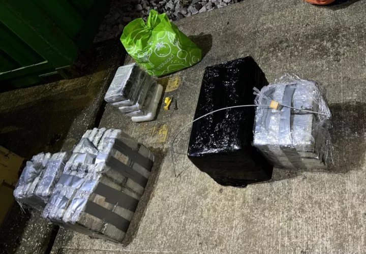 Los paquetes de droga incautados a través de un operativo.