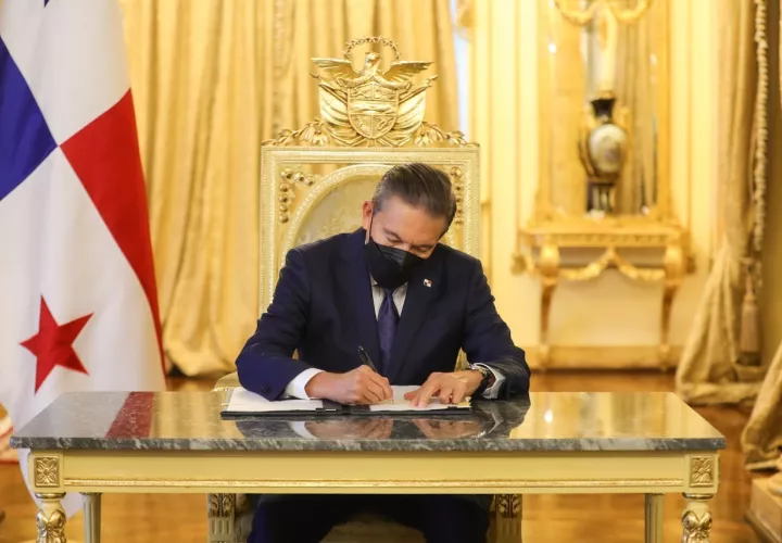 La ley incluye un parágrafo transitorio que regulará los ascensos para los miembros activos remunerados que ingresaron a la institución desde 1998 hasta el 2018 -