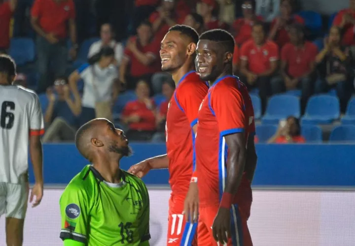 Ismael Díaz (11) marcó el segundo gol de la noche. /Fepafut