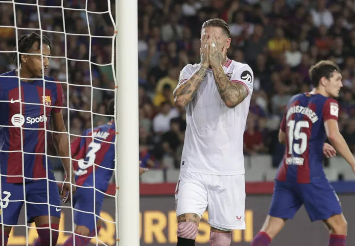 Sergio Ramos se lamenta tras su autogol. /Foto: EFE