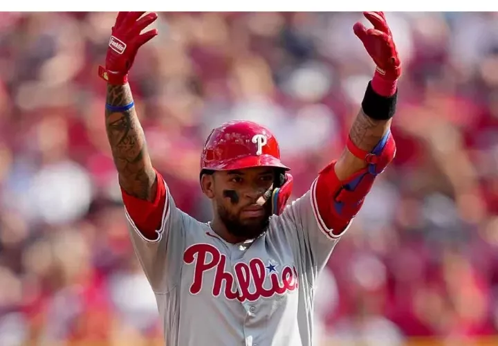 Edmundo Sosa (arriba), de los Filis de Filadelfia y Christian Bethancourt, de los Rays de Tampa Bay. Fotos: EFE