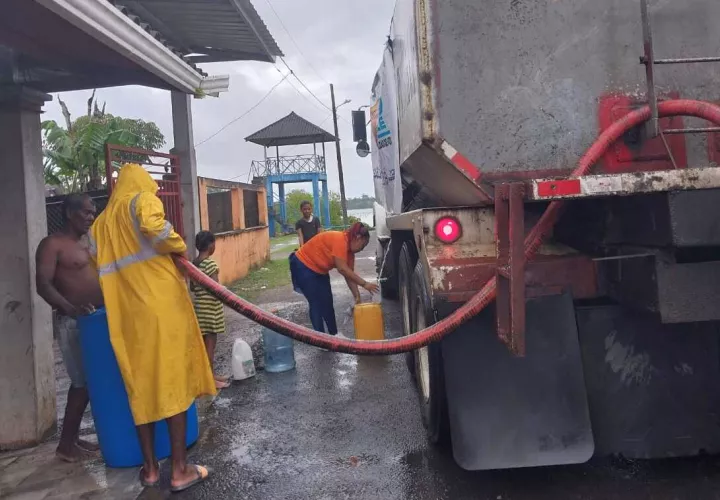 No reciben el vital líquido.