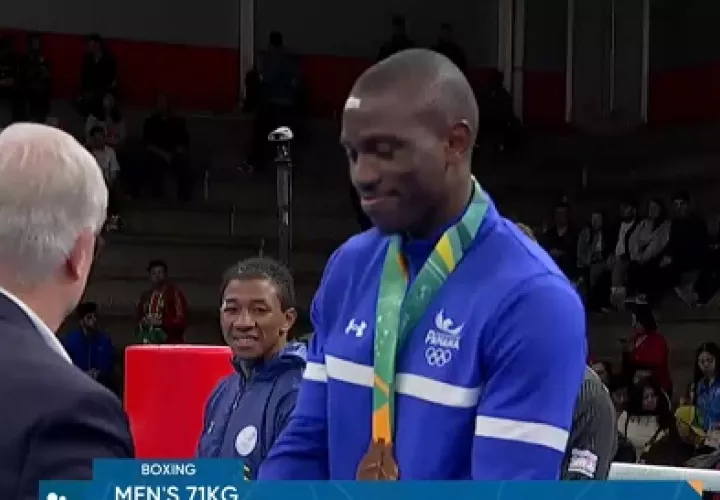 Eduardo Beckford, medallista de bronce en la categoría de los 71 kilogramos.
