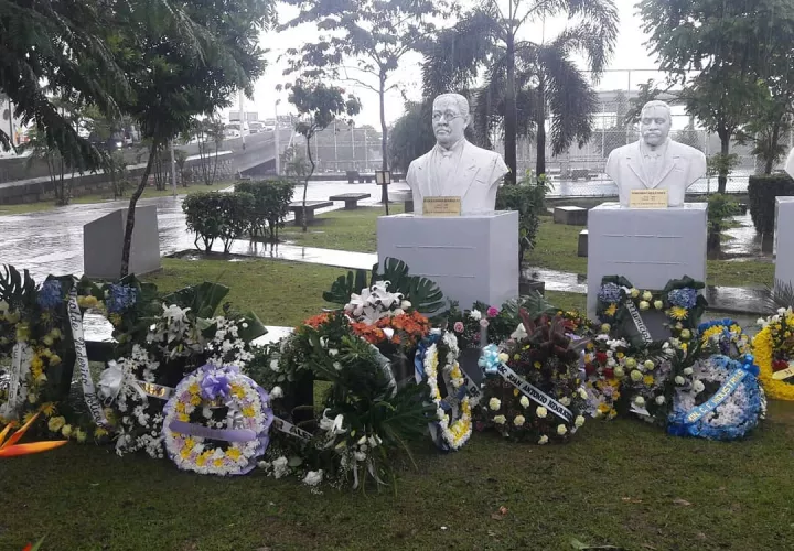 En recordación a los difuntos. 